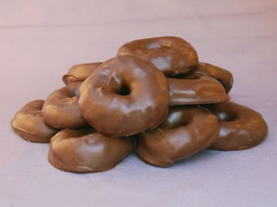HANDMADE CHOCOLATE-COVERED DRIED GALAXY WHITE-DONUT PEACHES